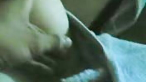 Puño en grupo con doble videos de venezolanas xxx penetración en la vagina.
