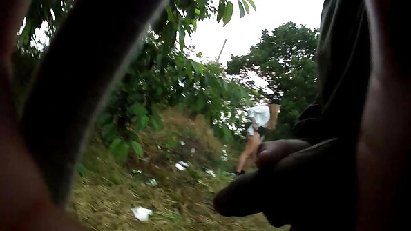 Recolectó bayas en el campo y se topó con una gran videos xxx venezolano polla.