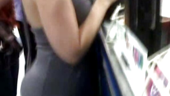 Una rubia sexo casero de venezolanas con una morena golpeó a un hombre.