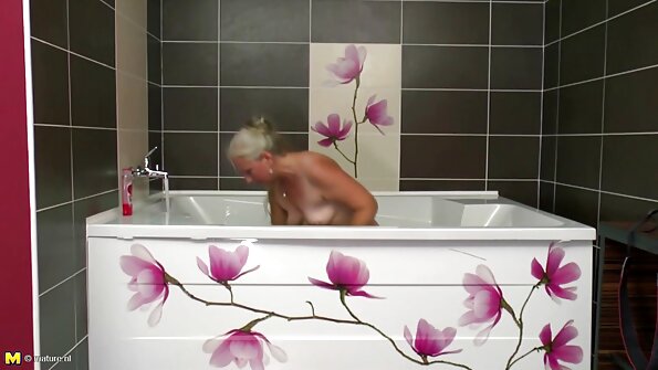 Lesbianas en la ducha analizan culos paginas de porno venezolano estrechos.